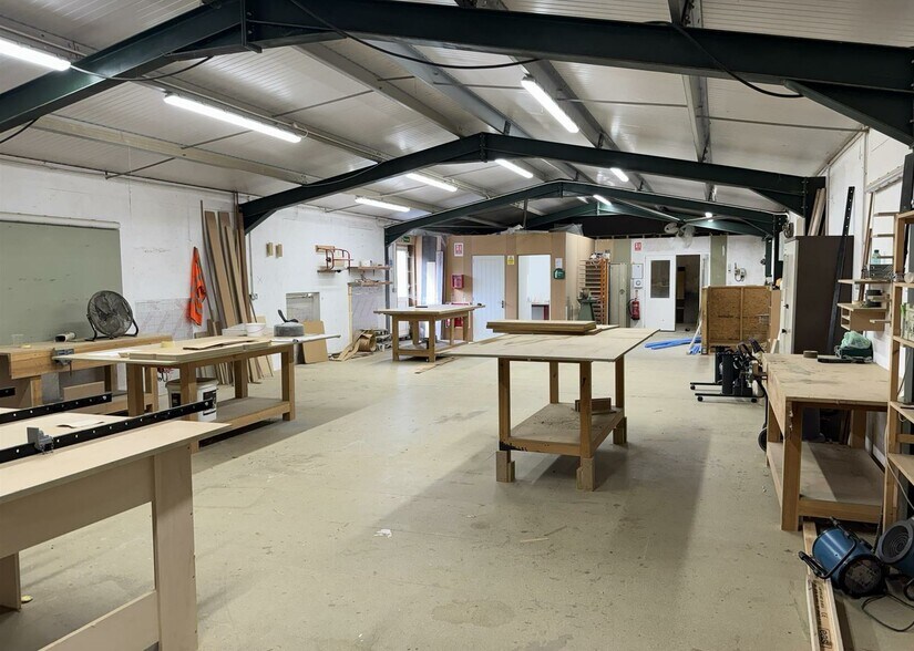 26 Oxford Road, Yeovil à louer - Photo du bâtiment - Image 2 de 13