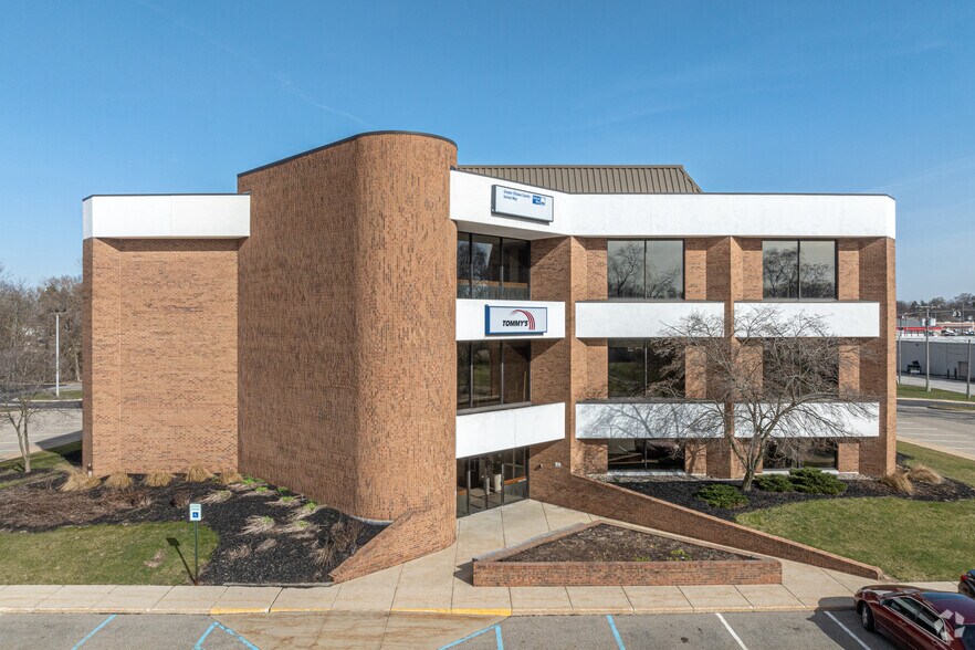 115 Clover St, Holland, MI for sale - Building Photo - Image 2 of 10