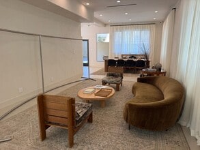 145 S Rodeo Dr, Beverly Hills, CA for lease Interior Photo- Image 2 of 17