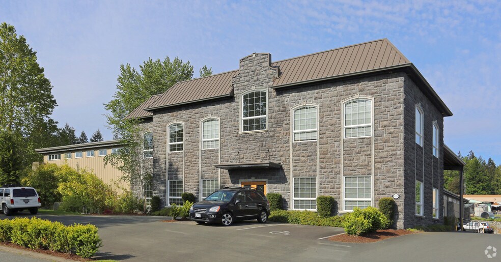 6578 Bryn Rd, Central Saanich, BC à vendre - Photo du bâtiment - Image 3 de 6