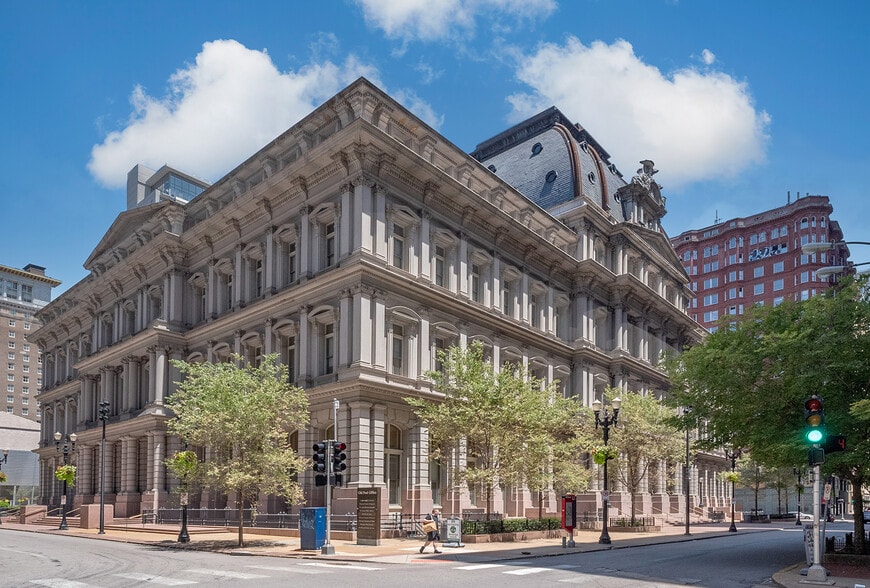 815 Olive St, Saint Louis, MO for lease - Building Photo - Image 1 of 17