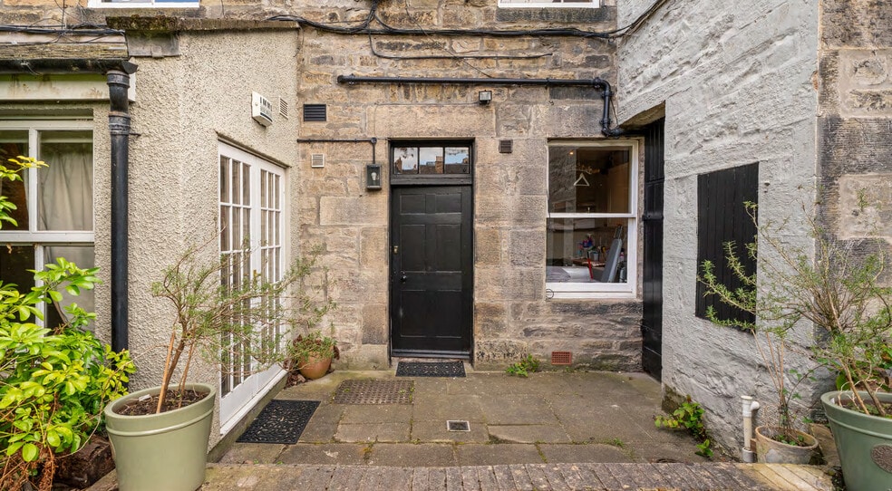 6 Brunton Pl, Edinburgh for sale - Building Photo - Image 2 of 10