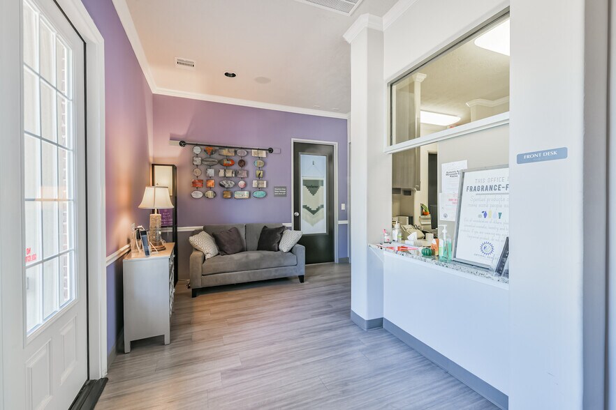 11439 Spring Cypress Rd, Tomball, TX à vendre - Photo intérieure - Image 2 de 18