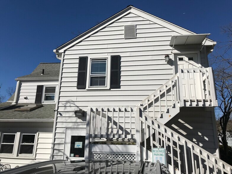 3 Field Rd, Cos Cob, CT à vendre - Photo du bâtiment - Image 3 de 26