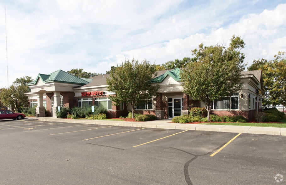 1022 4th St SE, Saint Cloud, MN for sale - Building Photo - Image 2 of 8