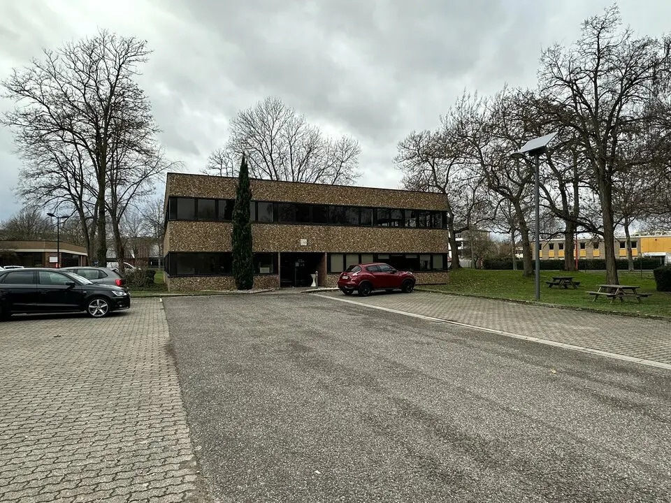 Office in Lingolsheim for lease Building Photo- Image 1 of 7