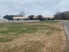 4285 Schneidman Rd, Paducah, KY for lease Building Photo- Image 1 of 9