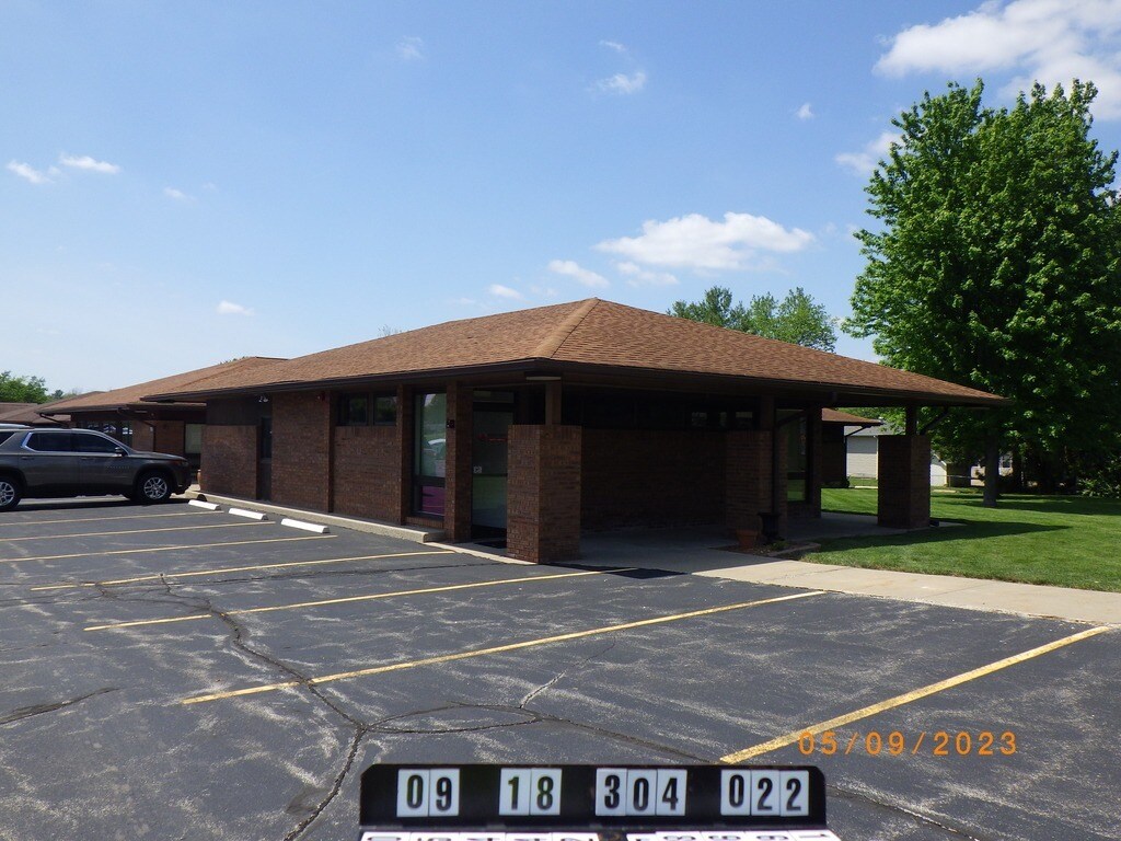 1604 W Lafayette Ave, Jacksonville, IL for sale Primary Photo- Image 1 of 13