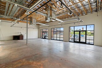 7315 W Warm Springs Rd, Las Vegas, NV à louer Photo du bâtiment- Image 2 de 7