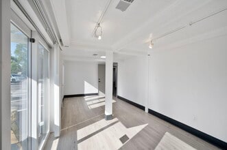 4740 N 42nd Ave, Golden Valley, MN for lease Interior Photo- Image 1 of 5