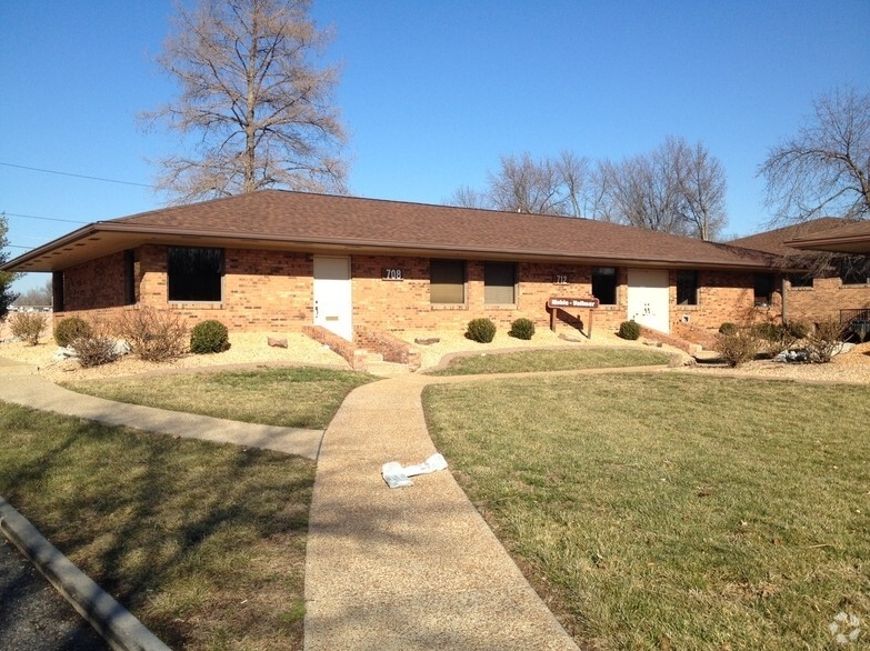 2810 Frank Scott Pky, Belleville, IL for lease - Primary Photo - Image 1 of 4