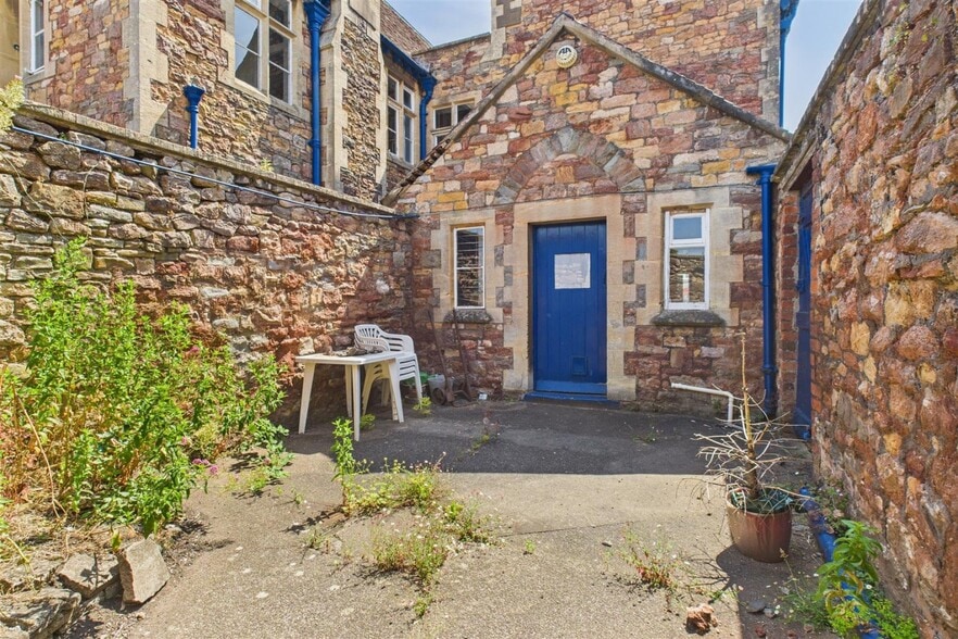 49 High St, Bristol for sale - Building Photo - Image 3 of 28