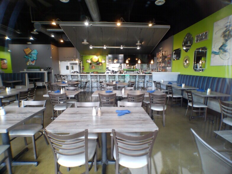 2470-2570 S Val Vista Dr, Gilbert, AZ à louer - Photo du bâtiment - Image 3 de 6