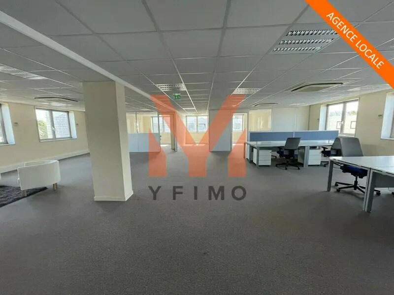 Office in Le Pecq for lease Interior Photo- Image 1 of 7