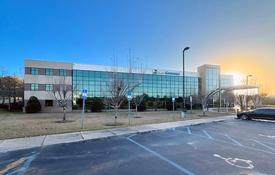 2073 Summit Lake Dr, Tallahassee, FL for lease - Building Photo - Image 2 of 8