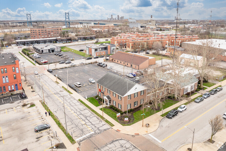 111-113 S Superior St, Toledo, OH for sale - Building Photo - Image 3 of 7