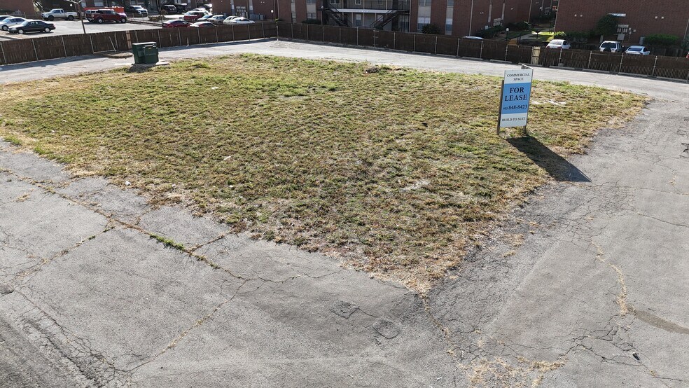 948 SW Grand Blvd, Oklahoma City, OK à louer - Photo du bâtiment - Image 3 de 7