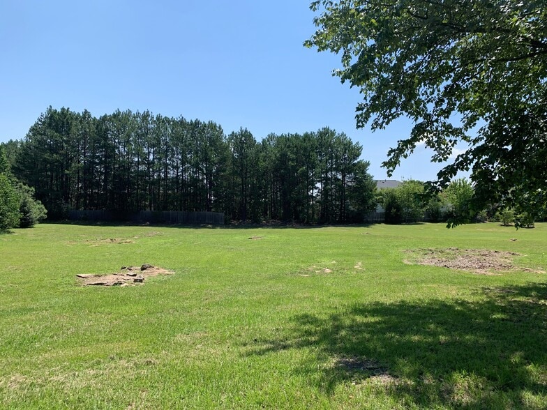 451 Commons Dr, Holly Springs, NC for sale - Building Photo - Image 3 of 11