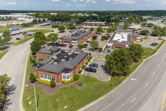 Plus de détails pour 320 Charles Dimmock Pky, Colonial Heights, VA - Coworking à louer