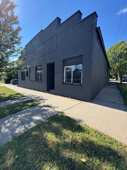 747 Payne Ave, Saint Paul, MN for sale - Building Photo - Image 1 of 4