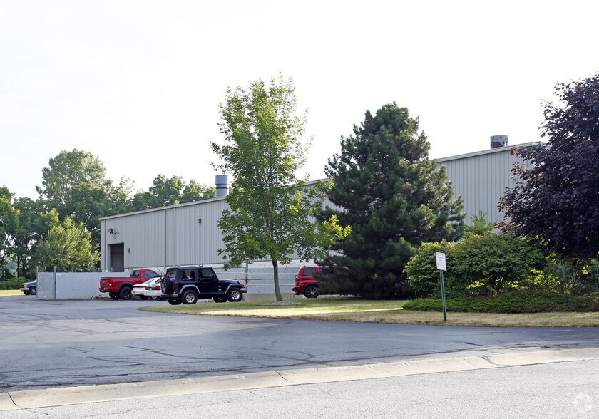 6255 Suder Ave, Toledo, OH à louer - Photo du bâtiment - Image 2 de 4