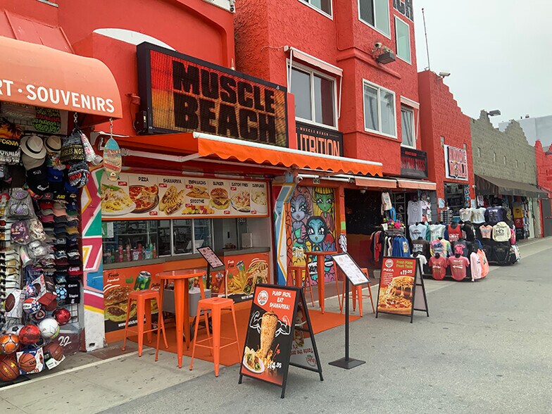 1809 Ocean Front Walk, Venice, CA à louer - Photo principale - Image 1 de 9