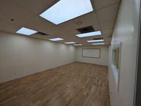 221-223 Stirling Rd, Warren, NJ for lease Interior Photo- Image 2 of 3