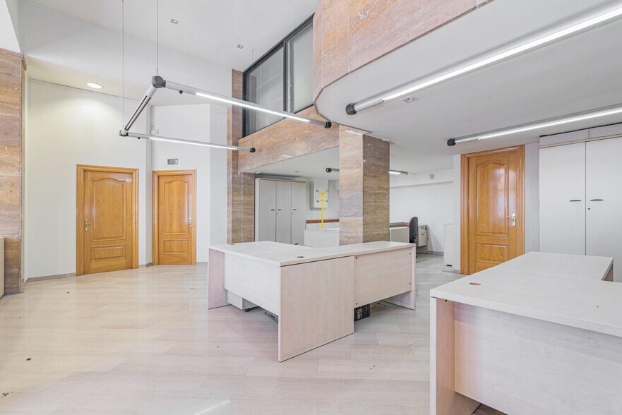 Avenida Andalucía, 34, Granada, Granada for sale - Interior Photo - Image 3 of 29