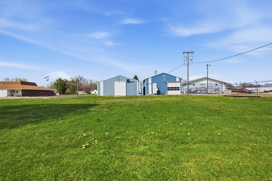 202 W Cumberland Rd, Altamont, IL à vendre - Photo du bâtiment - Image 3 de 15