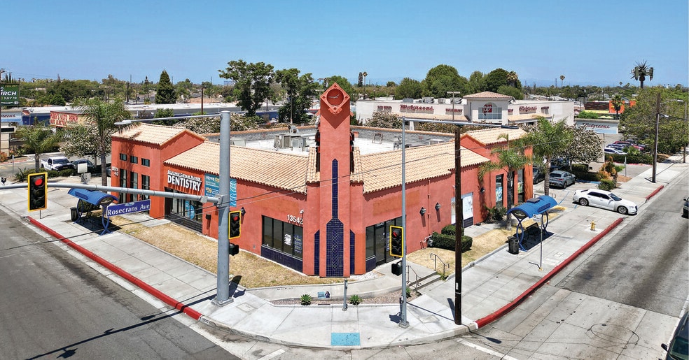 13528-13542 Lakewood Blvd, Bellflower, CA for sale - Building Photo - Image 1 of 10