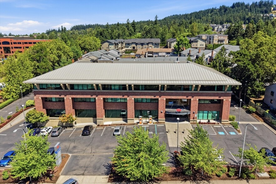 10365 SE Sunnyside Rd, Clackamas, OR for lease - Building Photo - Image 2 of 14