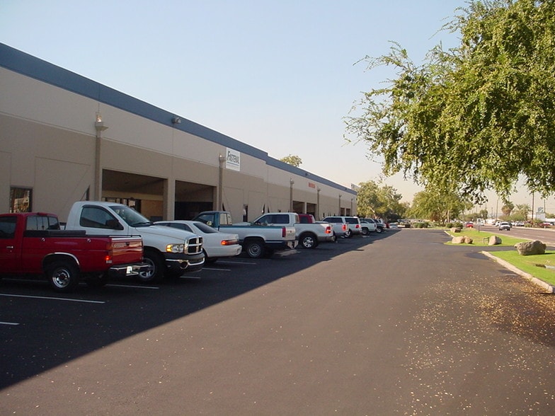 3901-3911 W Van Buren St, Phoenix, AZ for lease - Building Photo - Image 3 of 14