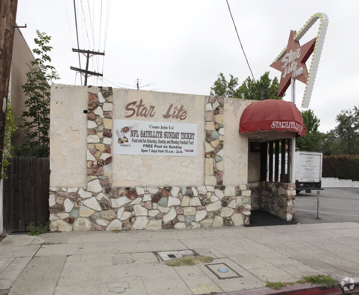 11411 Moorpark St, North Hollywood, CA à louer - Photo du bâtiment - Image 2 de 8