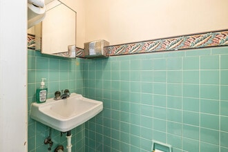 10 W Boyd Ave, Greenfield, IN for lease Interior Photo- Image 2 of 21