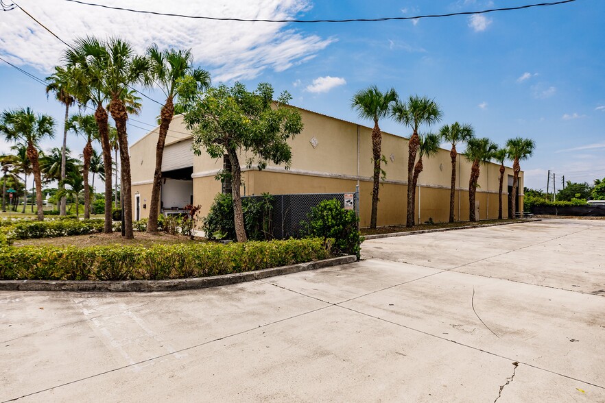 1000 Lake Ida Rd, Delray Beach, FL for lease - Building Photo - Image 1 of 13