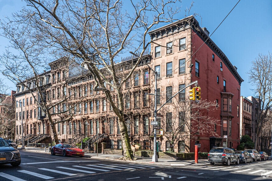 28 8th Ave, Brooklyn, NY à vendre - Photo du bâtiment - Image 2 de 16