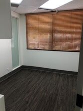 4910 Van Nuys Blvd, Sherman Oaks, CA for lease Interior Photo- Image 2 of 8