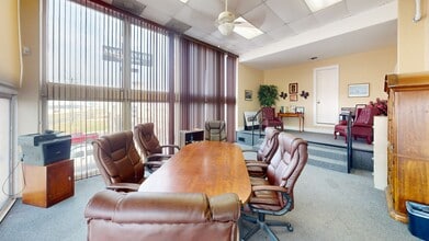 4818 E IH-10, San Antonio, TX à louer Photo intérieure- Image 2 de 5