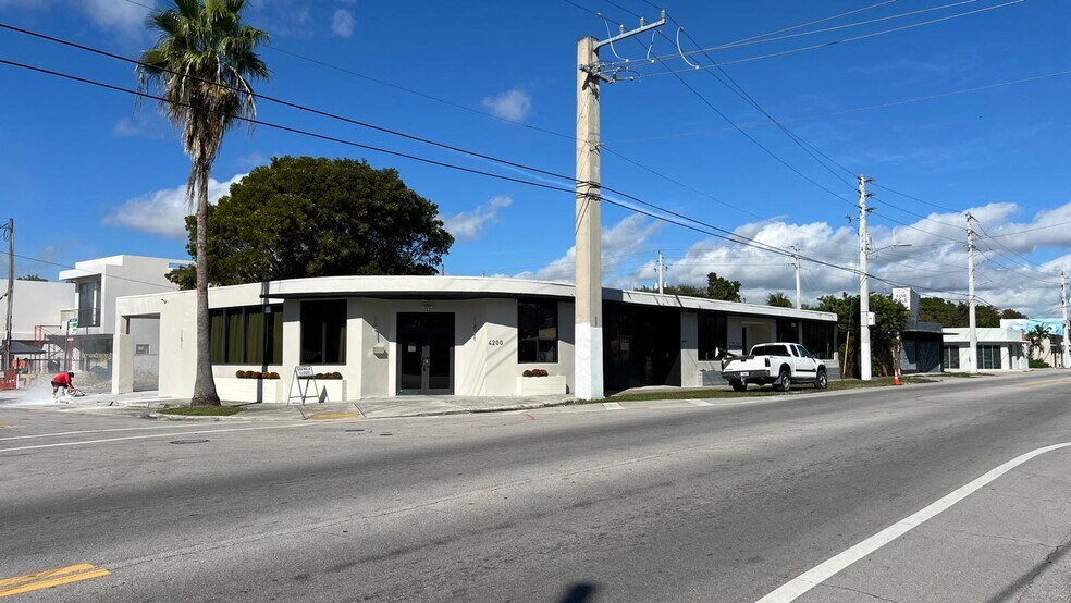 4200 - 4204 NW 2nd Ave, Miami, FL à vendre - Photo du bâtiment - Image 2 de 13