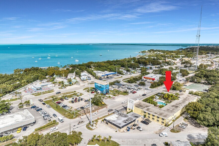 99202 Overseas Hwy, Key Largo, FL à vendre - Photo du bâtiment - Image 3 de 26