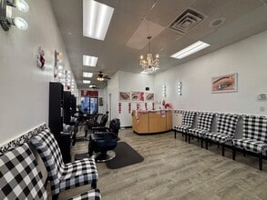 2701-2736 N Mall Dr, Virginia Beach, VA for lease Interior Photo- Image 2 of 5
