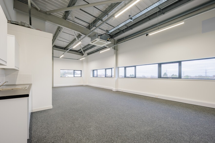 Botany Way, Purfleet for lease - Interior Photo - Image 3 of 3