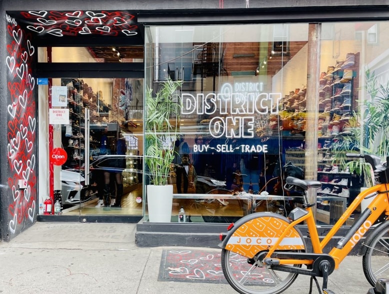 114 Stanton St, New York, NY for lease - Building Photo - Image 1 of 7