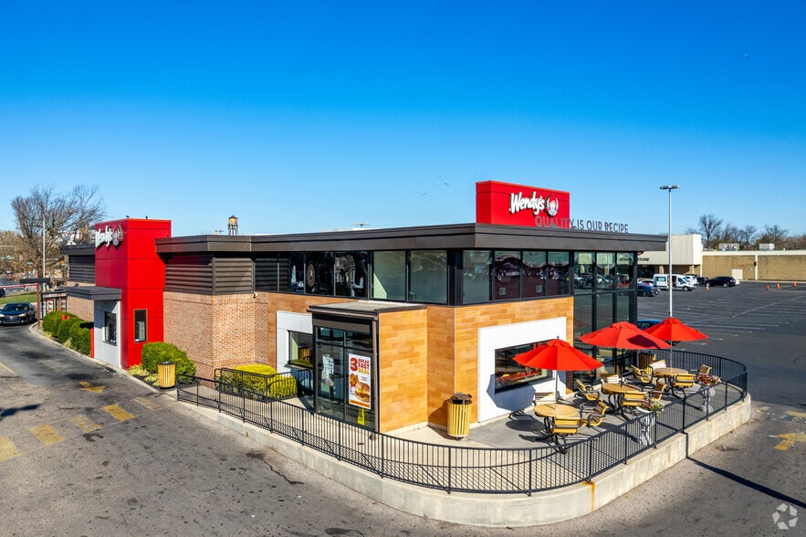 5675 Rising Sun Ave, Philadelphia, PA for lease - Primary Photo - Image 2 of 2