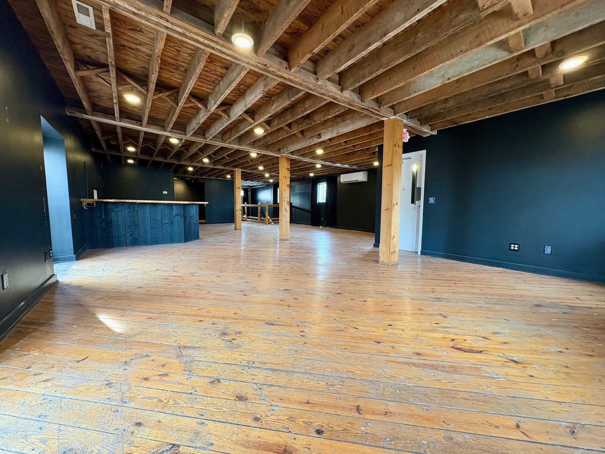 255-257 Short Coxe Ave, Asheville, NC for lease Interior Photo- Image 1 of 7