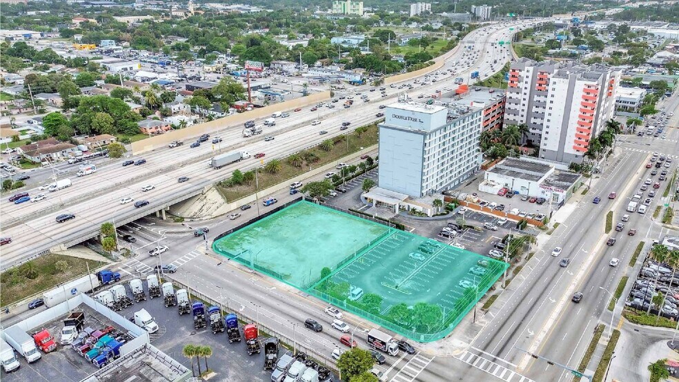 7927 NW 7th Ave, Miami, FL à vendre - Photo du bâtiment - Image 3 de 3