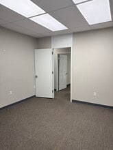 2013 Devonshire Dr, Columbus, GA for lease Interior Photo- Image 1 of 5