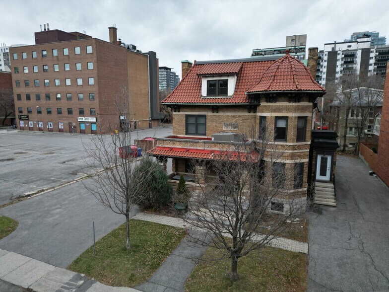307 Gilmour St, Ottawa, ON à vendre - Photo du bâtiment - Image 2 de 40