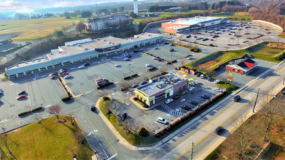 42-60 E Main St, Rising Sun, MD à louer - Photo du bâtiment - Image 2 de 3