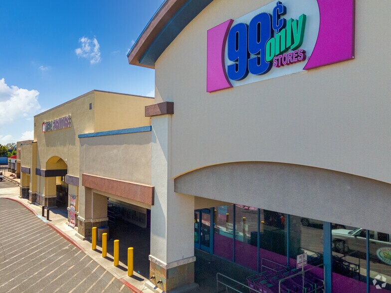 4240 W Bell Rd, Glendale, AZ à louer - Photo du bâtiment - Image 2 de 10